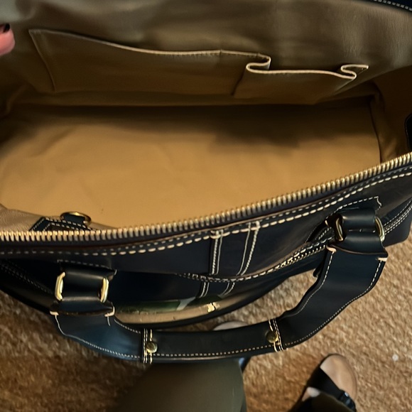 Coach tote bag. NO. 11085 Green with gold closures. Brand new, never used - Picture 4 of 8